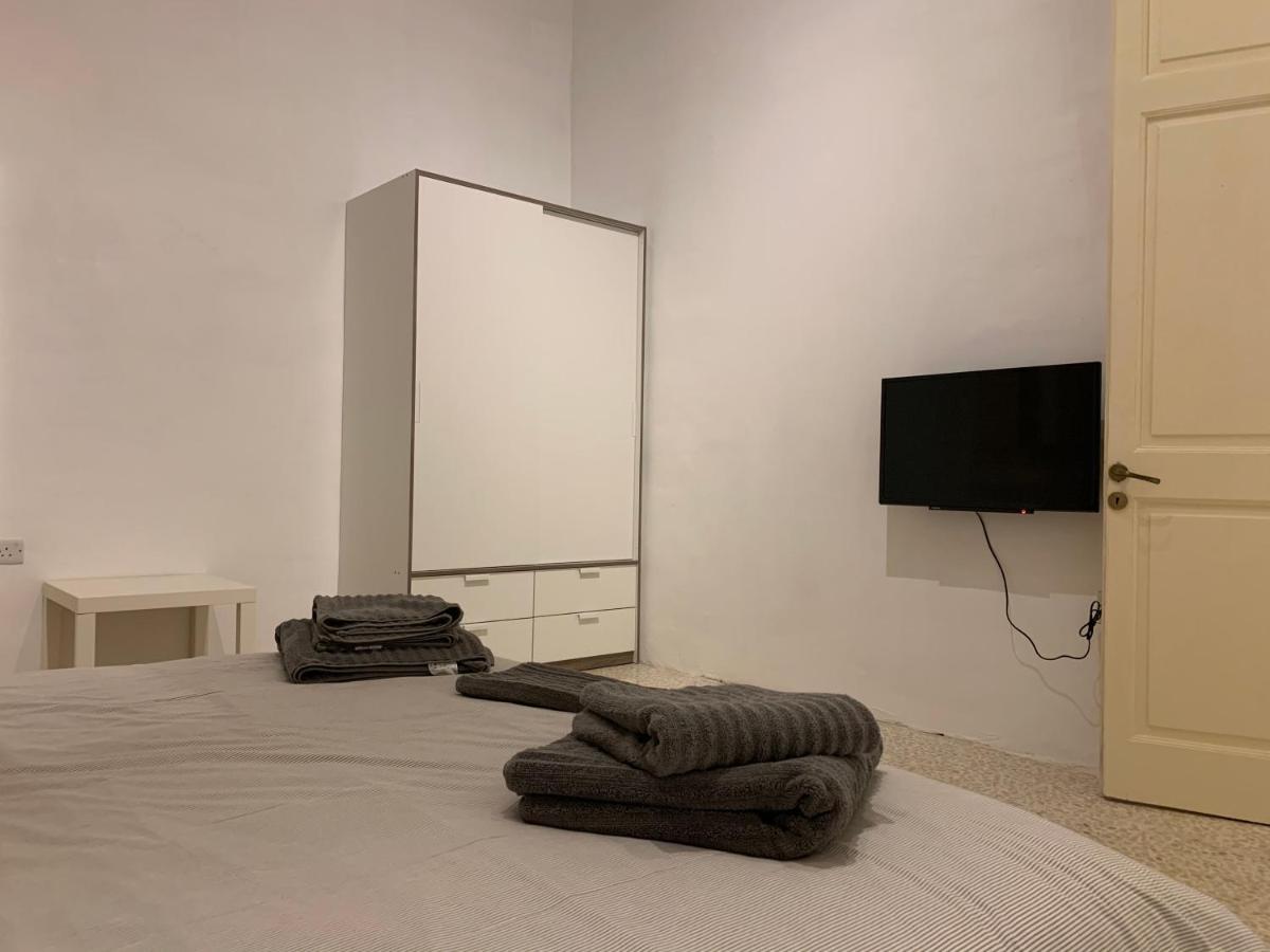 4 Bedroom Apartment In Sliema Near The Sea Εξωτερικό φωτογραφία