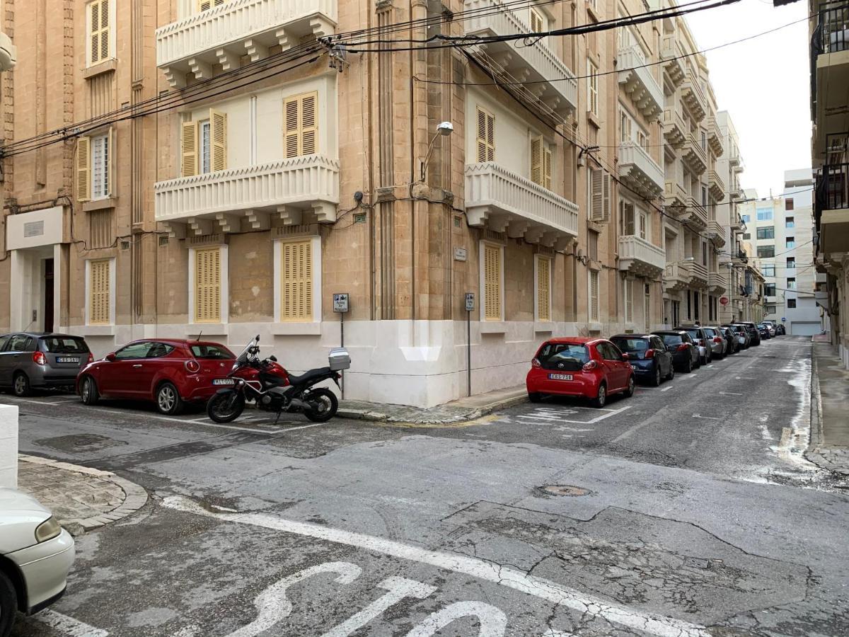 4 Bedroom Apartment In Sliema Near The Sea Εξωτερικό φωτογραφία
